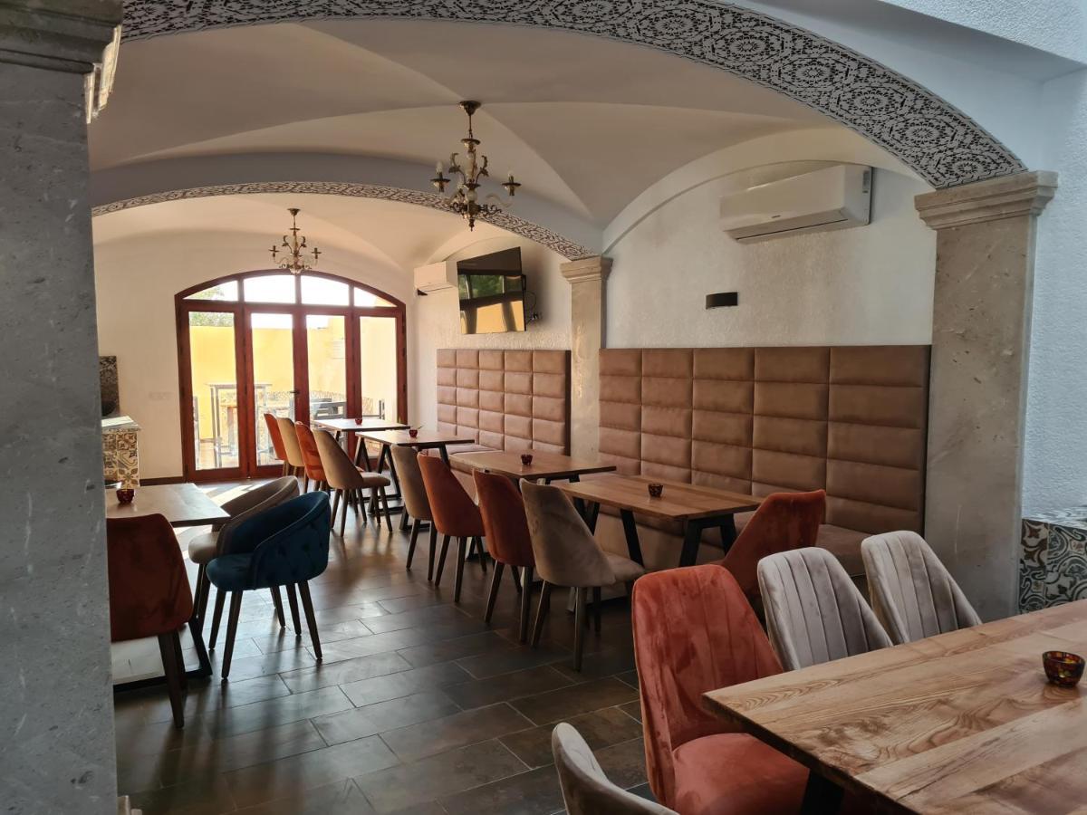 Mahdia - Baghdadi - Laourient Apartments, Restaurant, Cafe Екстер'єр фото