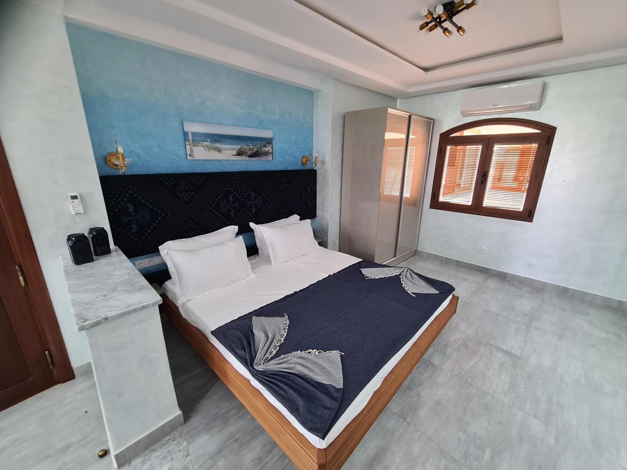 Mahdia - Baghdadi - Laourient Apartments, Restaurant, Cafe Номер фото