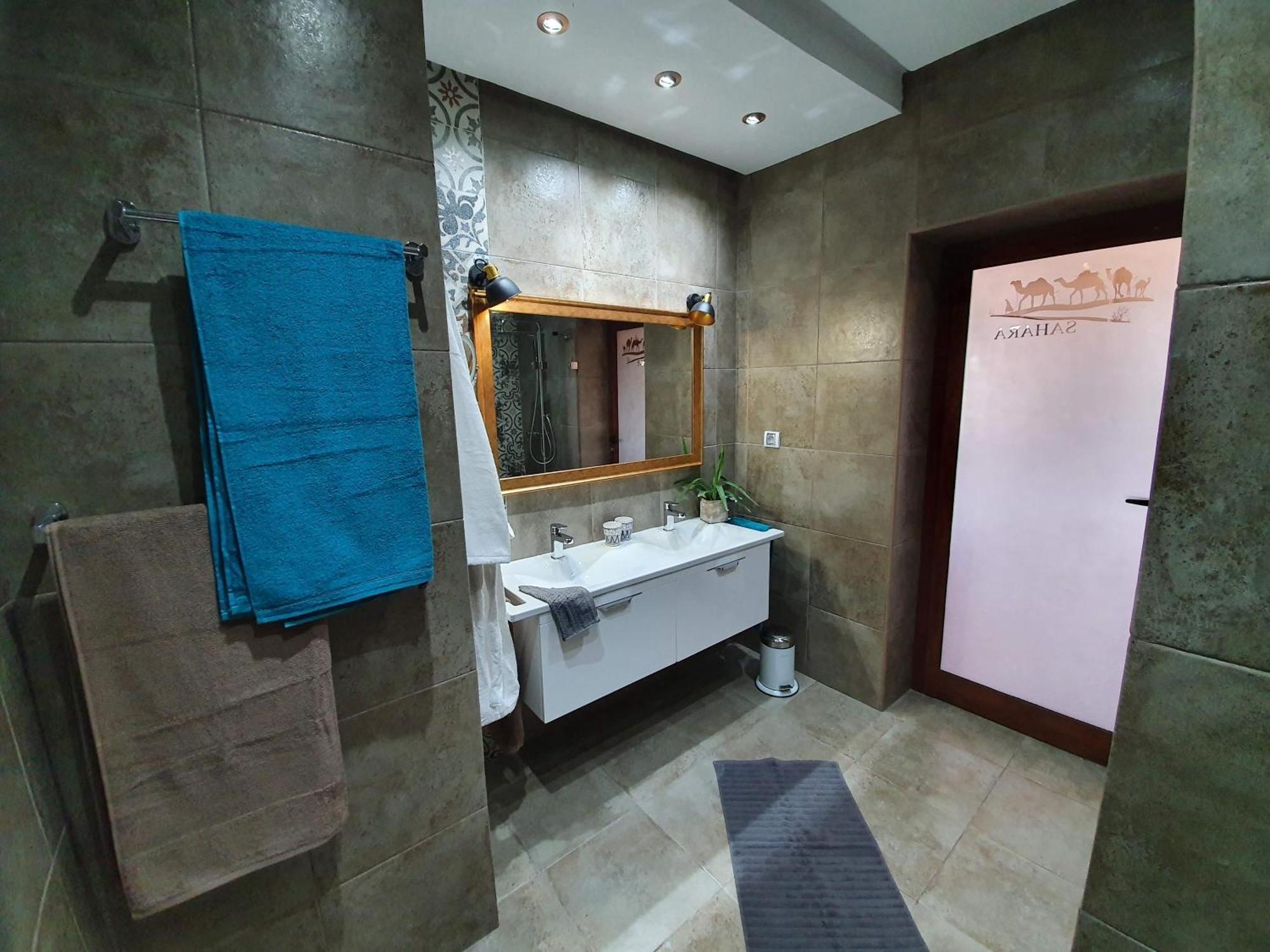 Mahdia - Baghdadi - Laourient Apartments, Restaurant, Cafe Номер фото